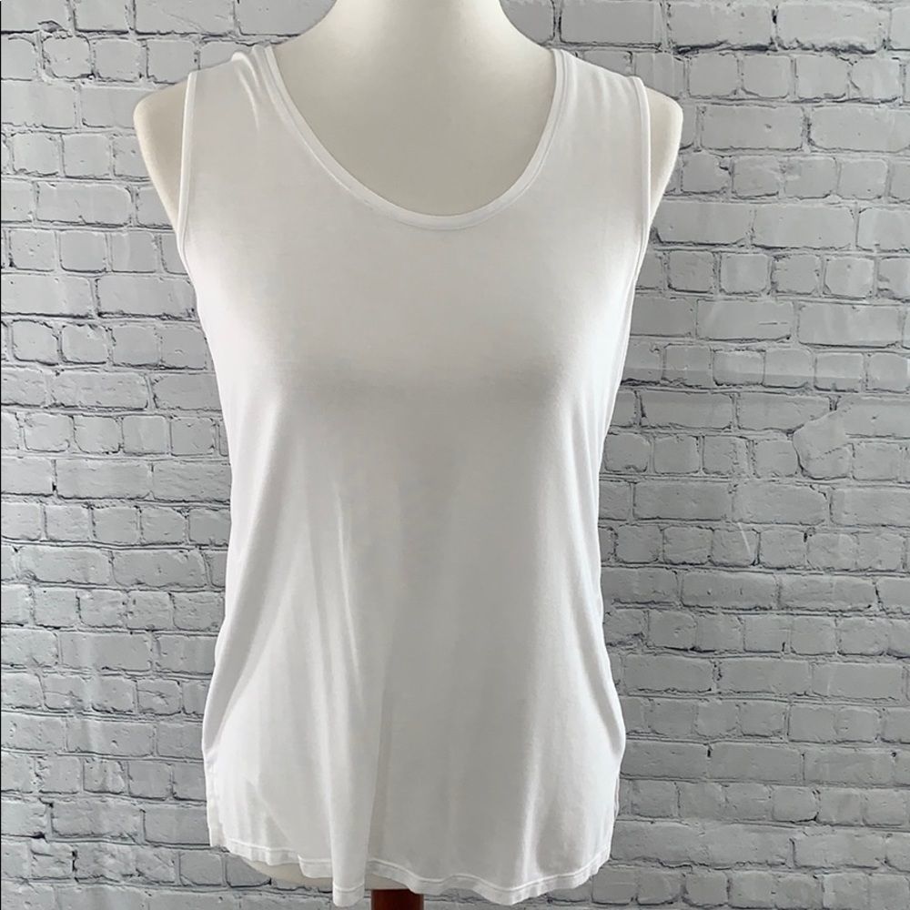 🌺White House Black Market White Tank Sz Small